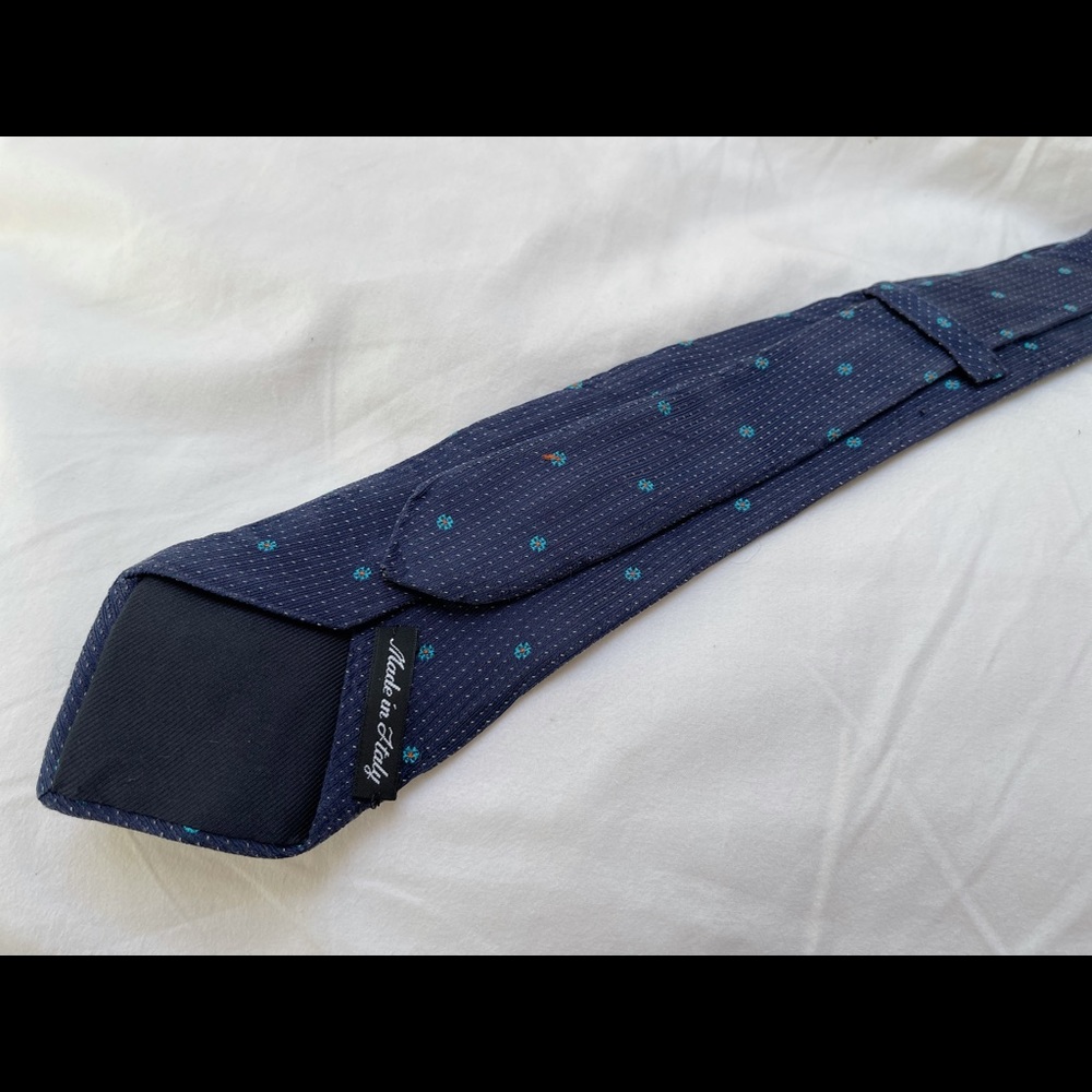 Used, Italian made tie. Flower pattern. - Picture 2 of 2